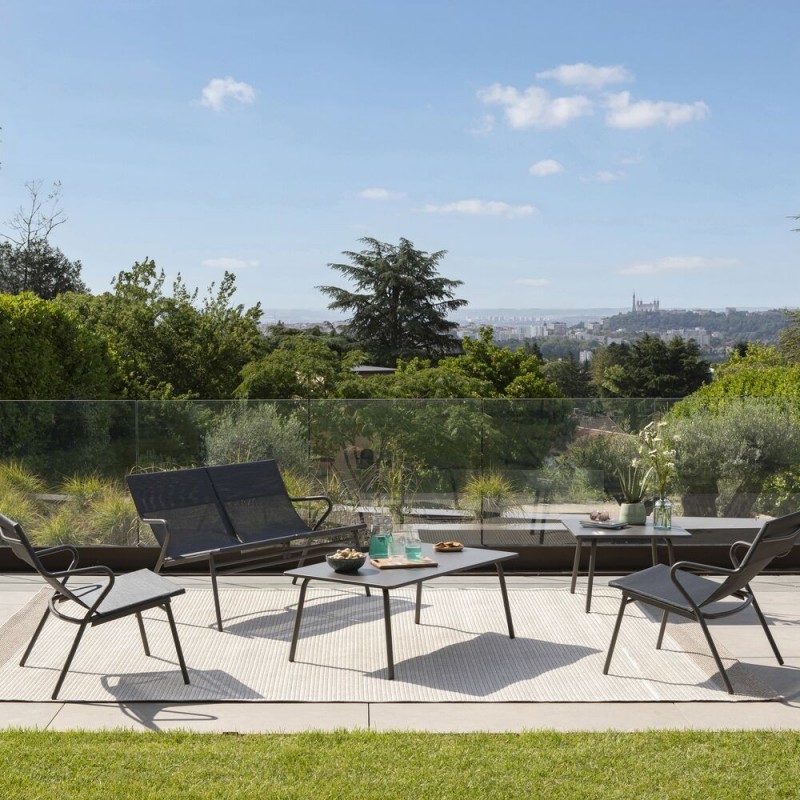 Low padded armchair VENCE LaFuma LFM5274 Obsidian/Titane