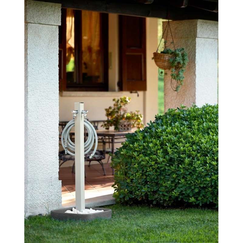 Aquapoint Dreieckiger unterirdischer Elfenbein-Gartensäulenbrunnen