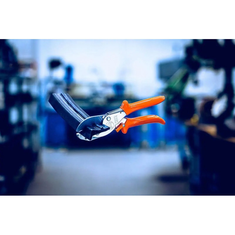 LÖWE UNIVERSALSCHERE