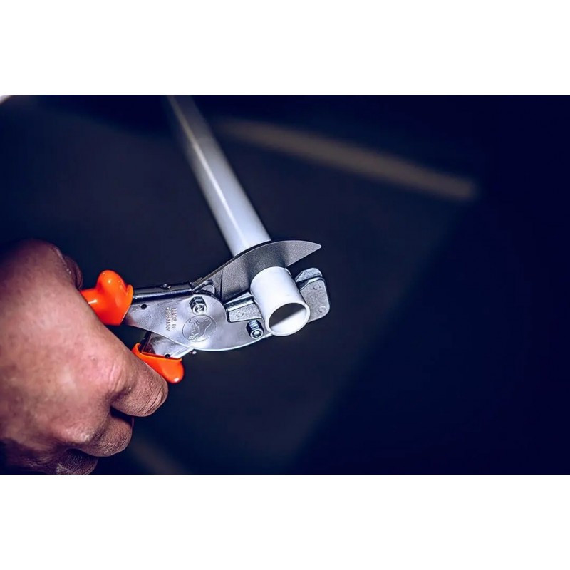 LÖWE SCISSORS FOR CUTTING RUBBER AND PLASTIC HOSES UP TO 32 MM