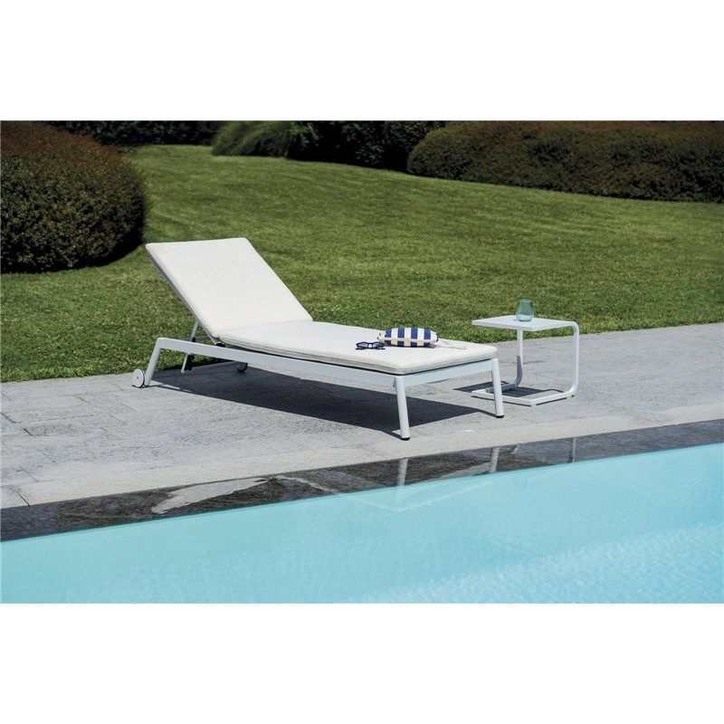 Greenwood Porto Cervo Aluminum Sunbed - Sand Textilene - Ecru Cushion - White