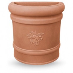 Jardinera festoneada en la Muralla Ducal