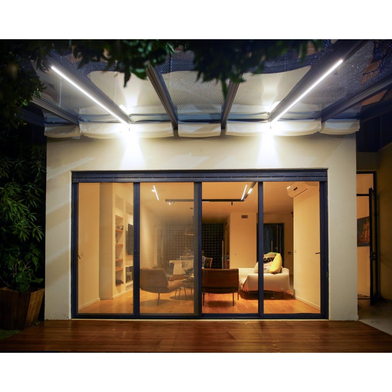 Tira difusora del sistema de iluminación LED Canopia con controlador de atenuación remoto