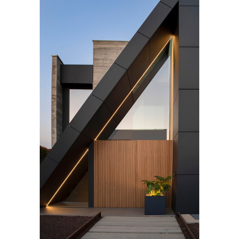 Jardinera cúbica Herstera PLANTER CUBE 60 de metal color antracita 60x60x60 cm Jardinera cúbica Herstera PLANTER CUBE 60 de metal color antracita 60x60x60 cm