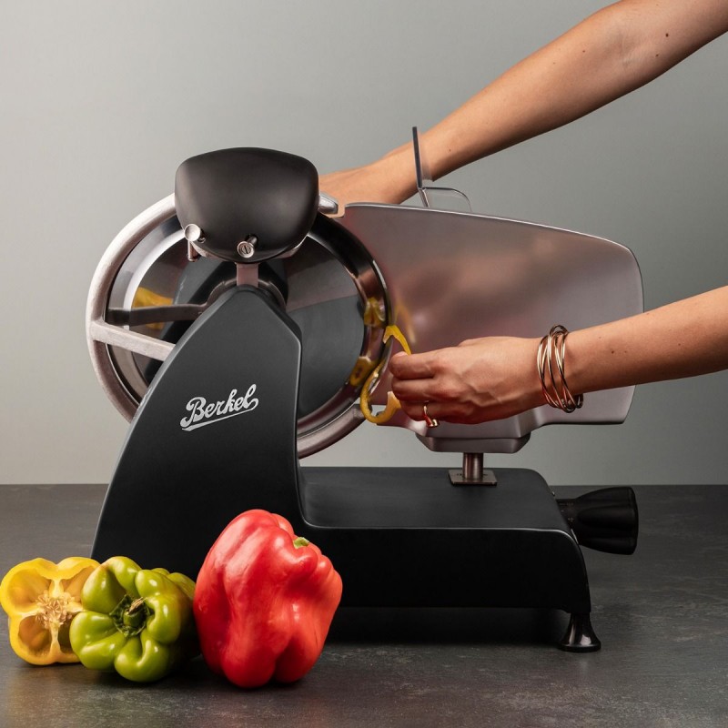 Cortadora Berkel Red Line 250 color Negro Mate Cortadora Berkel Red Line 250 color Negro Mate