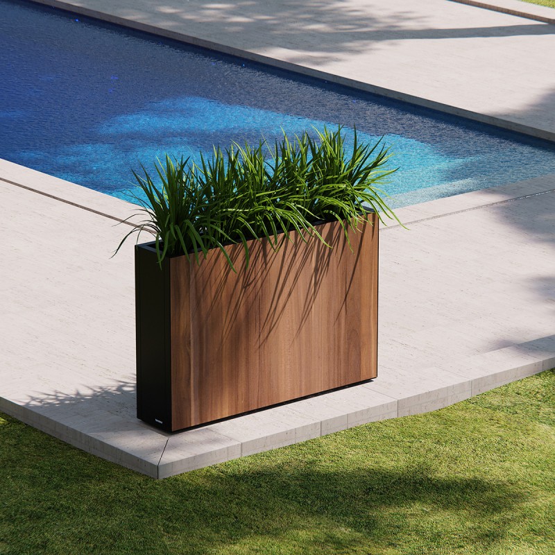 Macetero alto Herstera DECO PLANTER DIVIDER 25 en metal negro y panel efecto madera 100x25x80 cm
