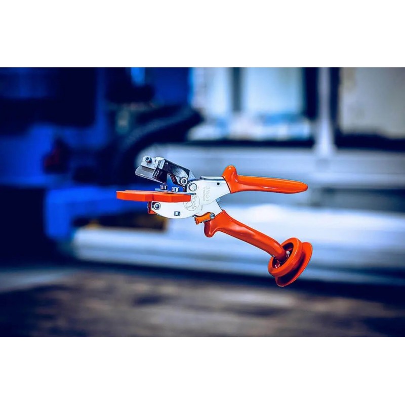 TIJERAS DE SELLADO LÖWE V-CUT CON RUEDA