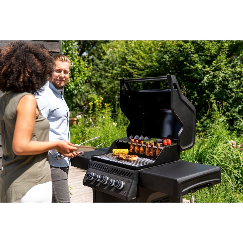 Barbacoa de gas Napoleon PHANTOM ROGUE SE 425 Código RSE425RSIBPMK Barbacoa de gas Napoleon PHANTOM ROGUE SE 425 Código RSE425RSIBPMK