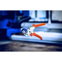 LÖWE MANUAL DRILLING MACHINE, DIAMETER 9.5 MM