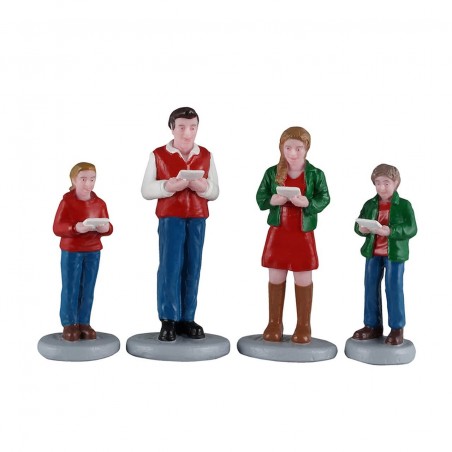 Caroling Family Set Of 4 Cod. 62614