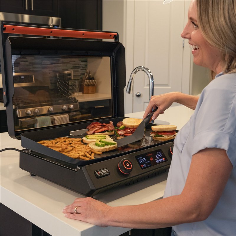 Tabletop electric griddle Blackstone E-Series 22″ Code 8001EU Tabletop electric griddle Blackstone E-Series 22″ Code 8001EU