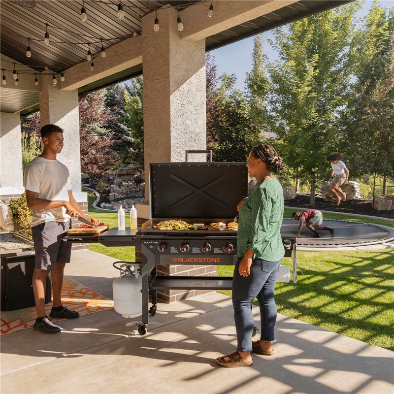 Gas griddle Blackstone Iron Forged Omnivore 36″ with hood Code 2310DK