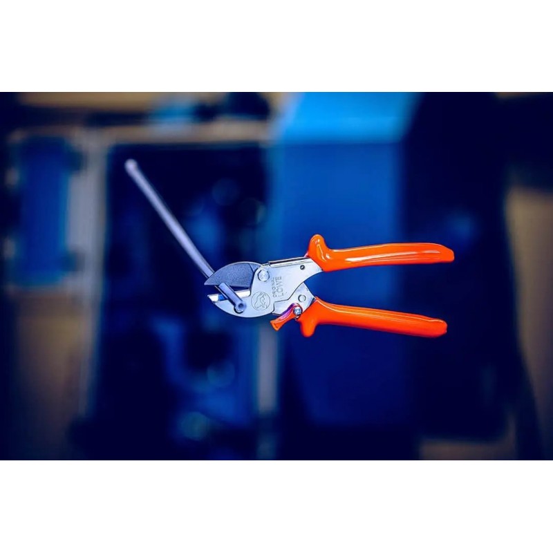 CISEAUX LÖWE 5 AMBOSS BABY AVEC MANCHE COURBÉ