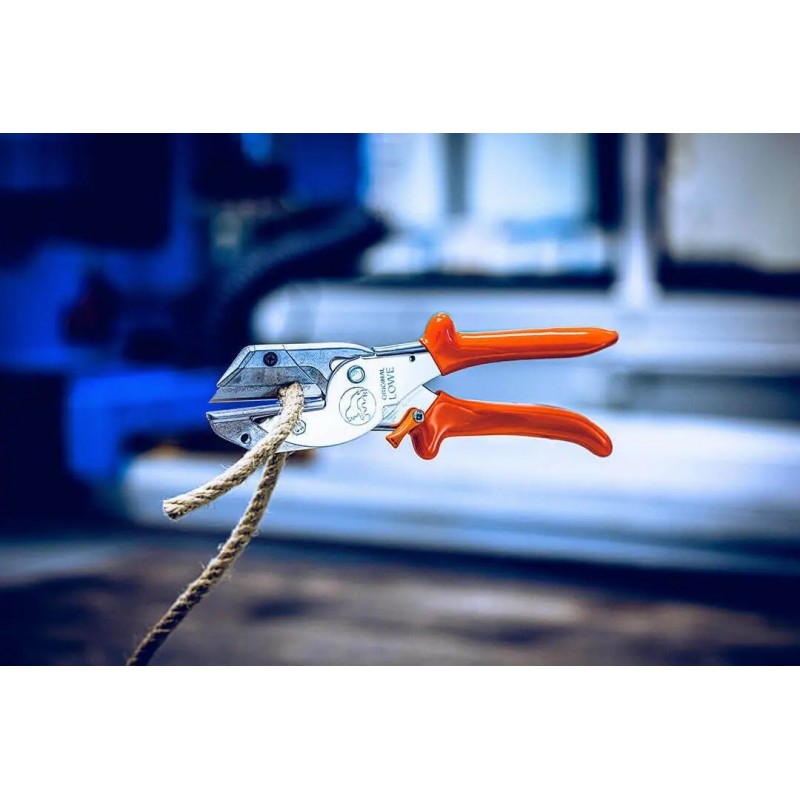 LÖWE HINGED SCISSORS WITH TRAPEZOIDAL BLADE LÖWE HINGED SCISSORS WITH TRAPEZOIDAL BLADE