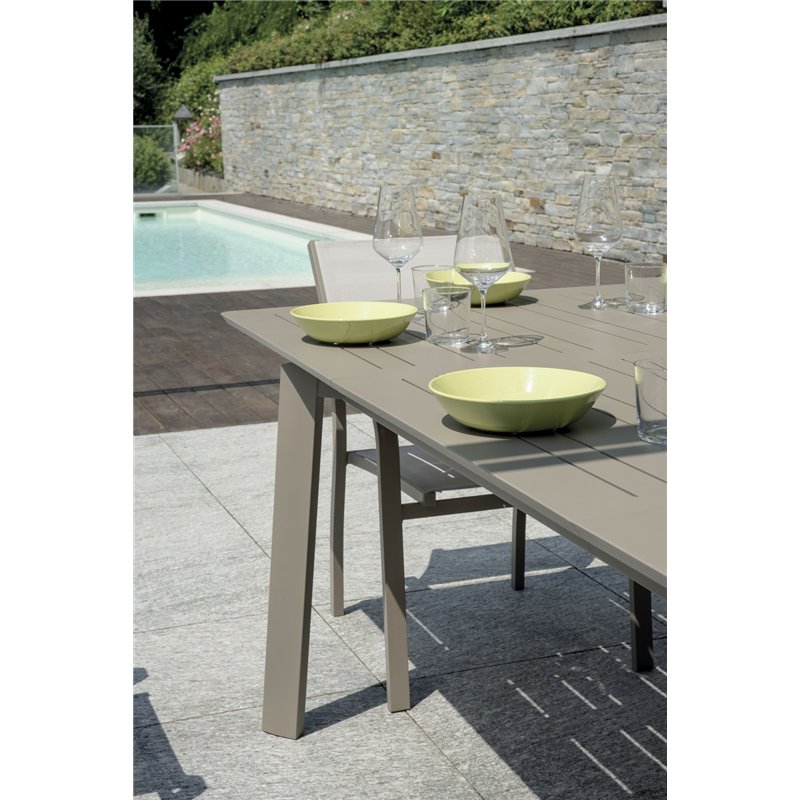 Greenwood San Donato Extendable Aluminum Garden Table - Dove Gray