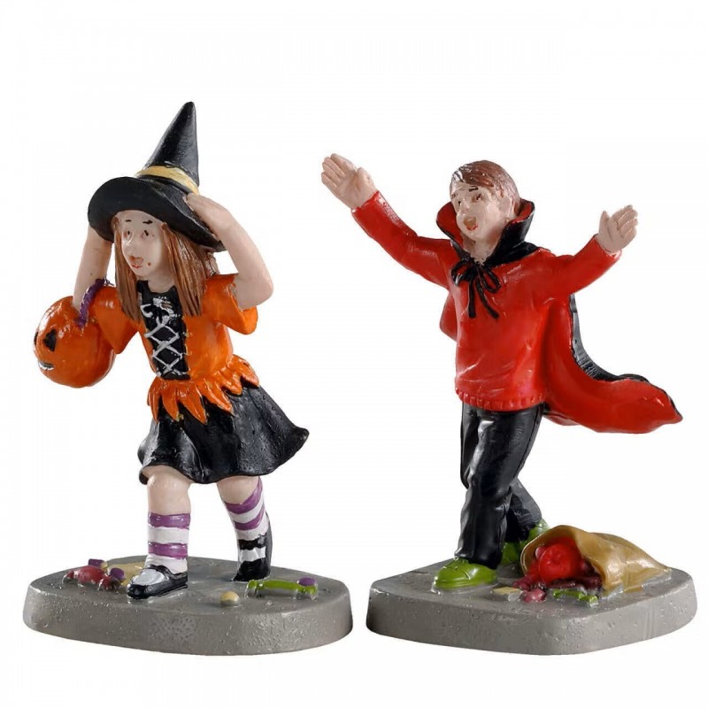 Terrified Trick-Or-Treaters Set Of 2 Ref. 02903 Terrified Trick-Or-Treaters Set Of 2 Ref. 02903