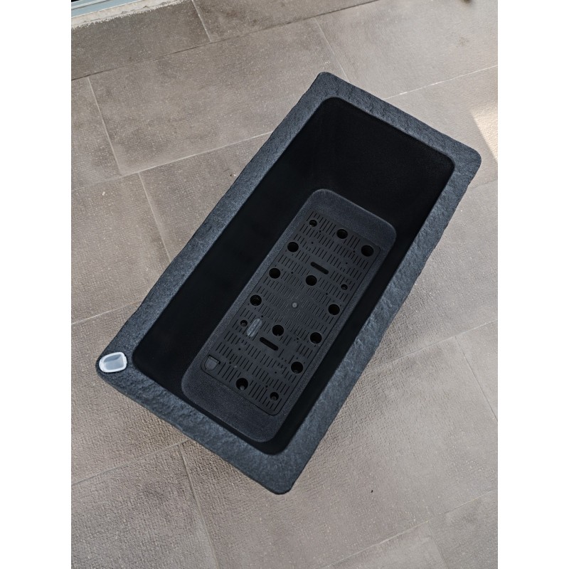 Petram planter Petram planter