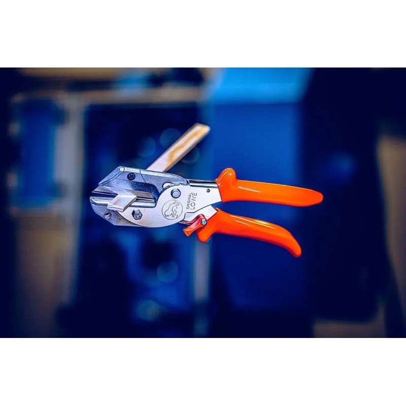 FORBICE LÖWE A BATTENTE CON LAMA A TRAPEZIO