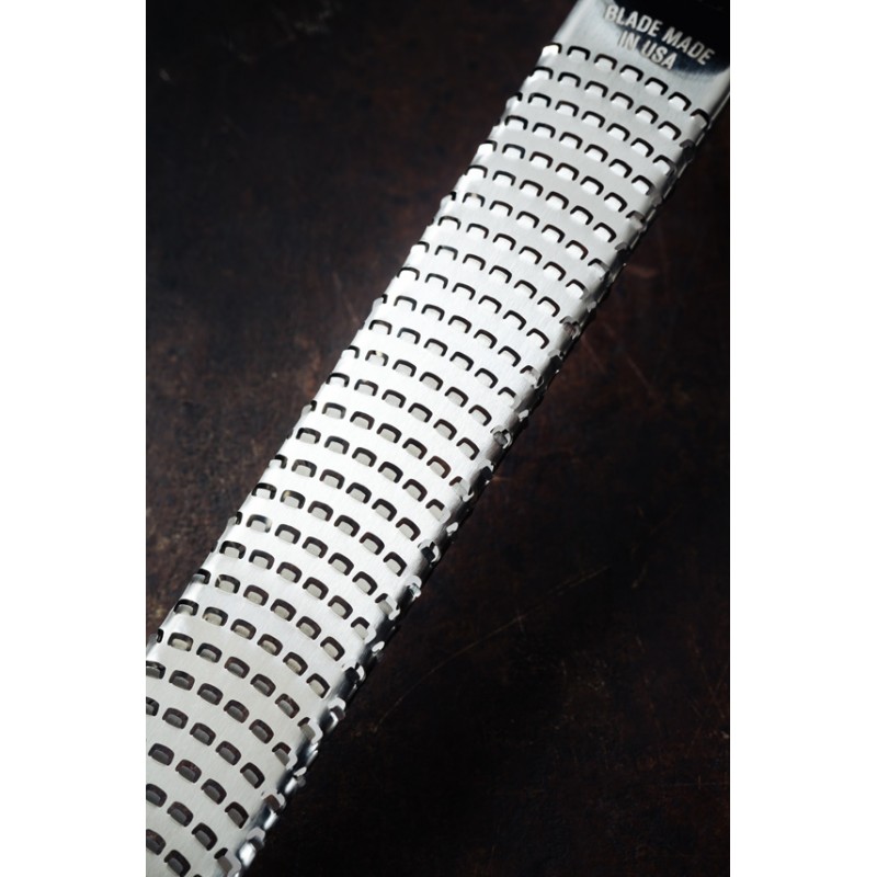 Microplane Premium Classic Zester Grater Sage Microplane Premium Classic Zester Grater Sage