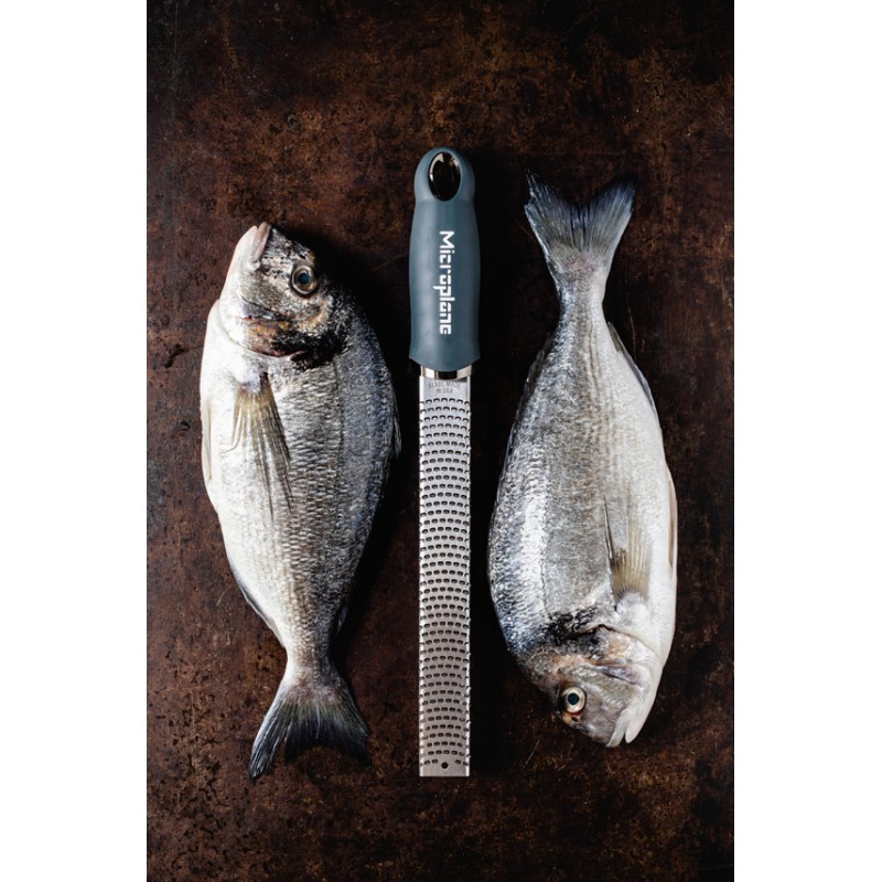 Microplane Premium Classic Zester Grater Anthracite Microplane Premium Classic Zester Grater Anthracite