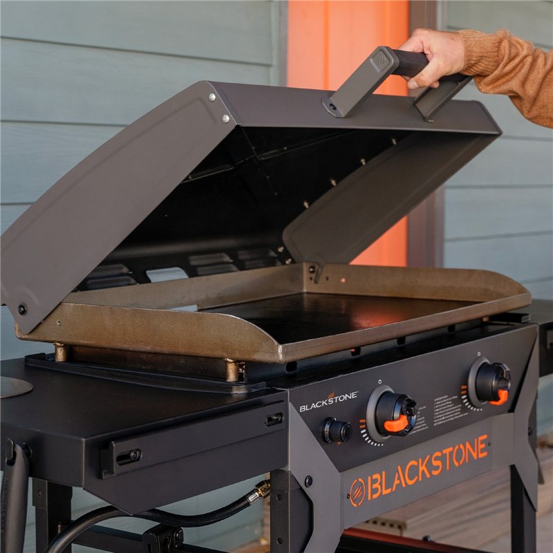 Gas griddle Blackstone Iron Forged Omnivore 28″ with hood Code 2311DK Gas griddle Blackstone Iron Forged Omnivore 28″ with hood Code 2311DK