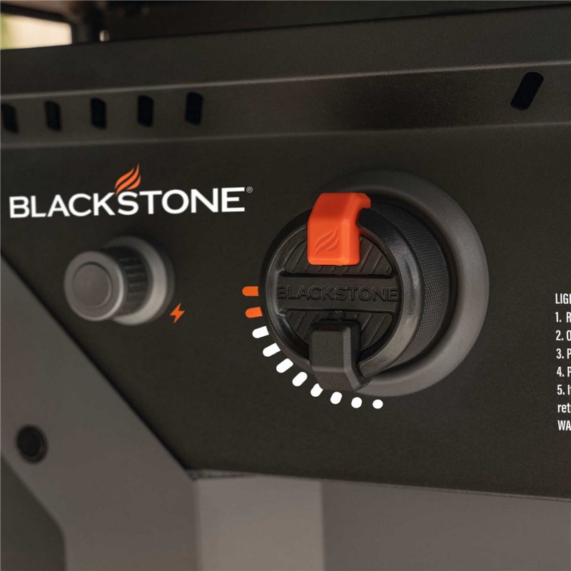 Piastra a gas Blackstone Iron Forged Omnivore 36" con coperchio Cod. 2310DK Piastra a gas Blackstone Iron Forged Omnivore 36" con coperchio Cod. 2310DK