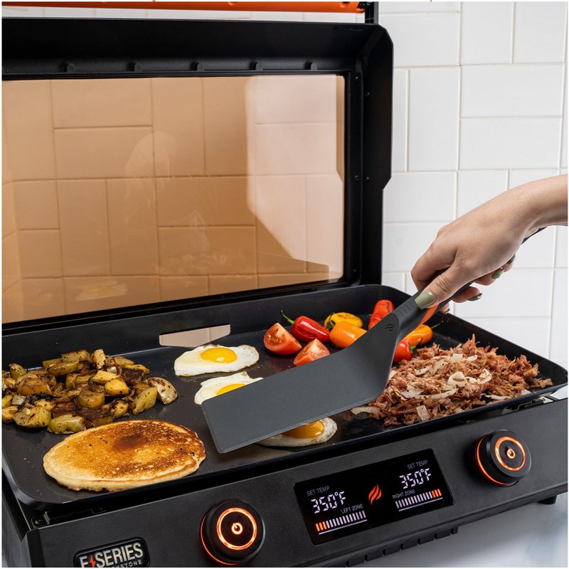 Kit utensili per piastra elettrica Blackstone E-Series 4 pezzi Cod. 8202EU Kit utensili per piastra elettrica Blackstone E-Series 4 pezzi Cod. 8202EU