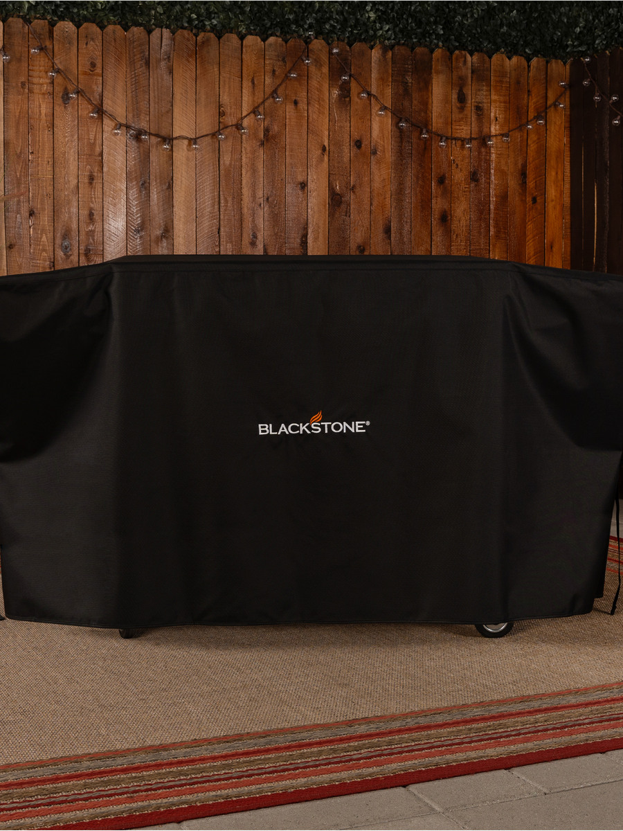 Griddle cover Blackstone 36″ with hood in use