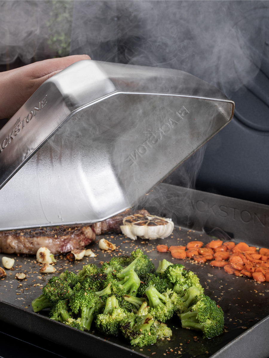 Square griddle basting dome Blackstone GE Medium in use