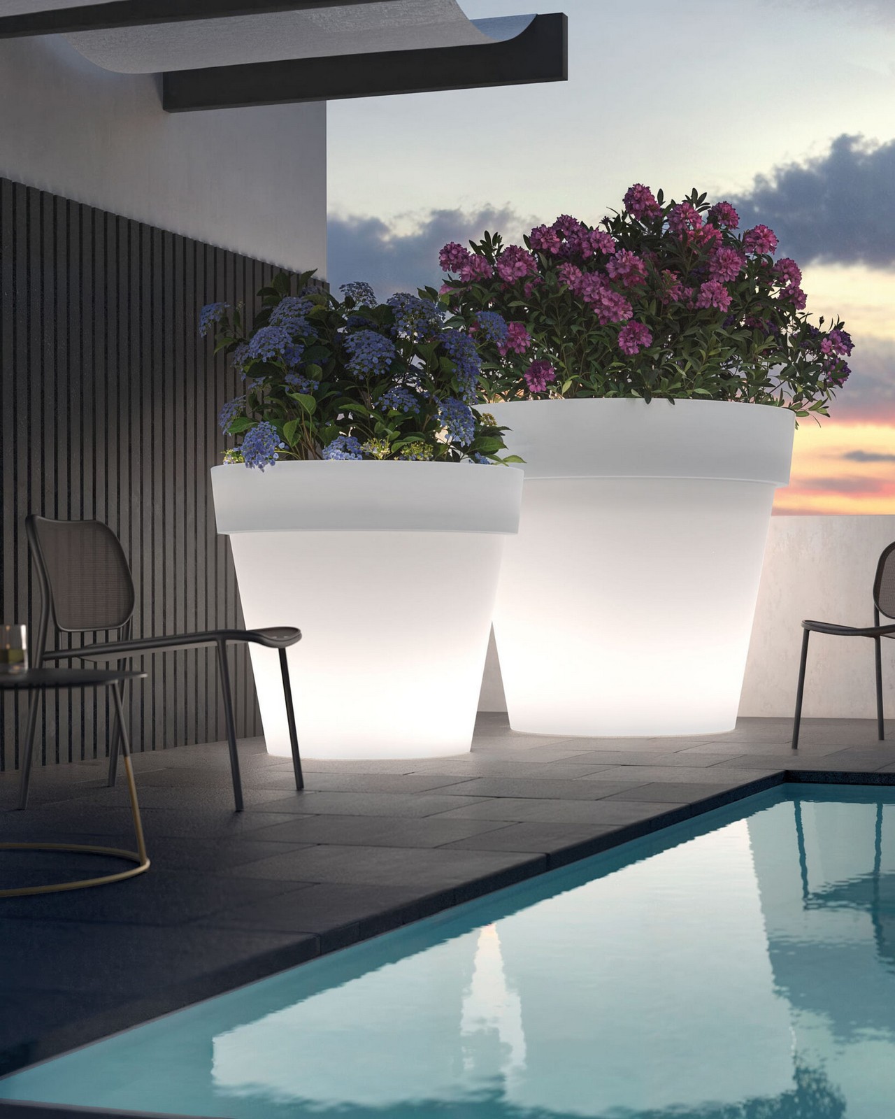Veca Pots and Planters