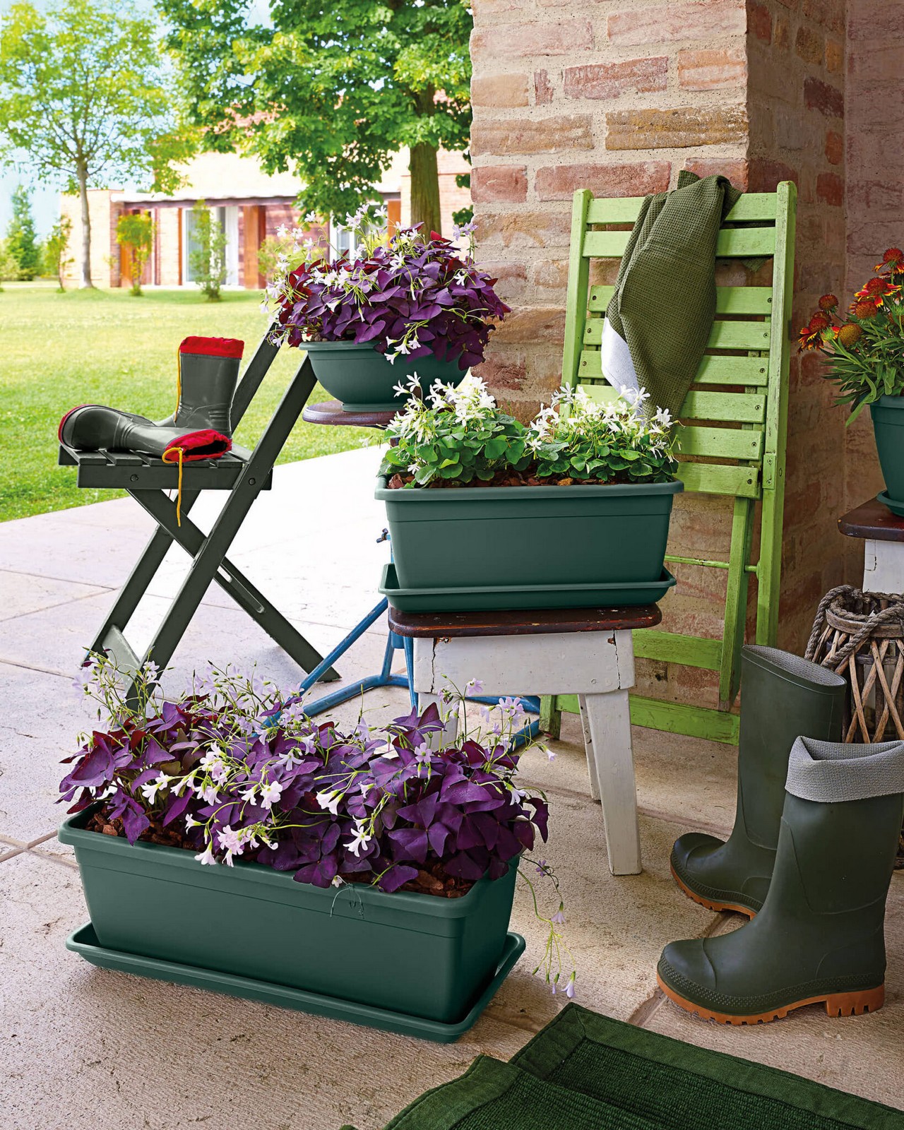 Veca Pots and Planters