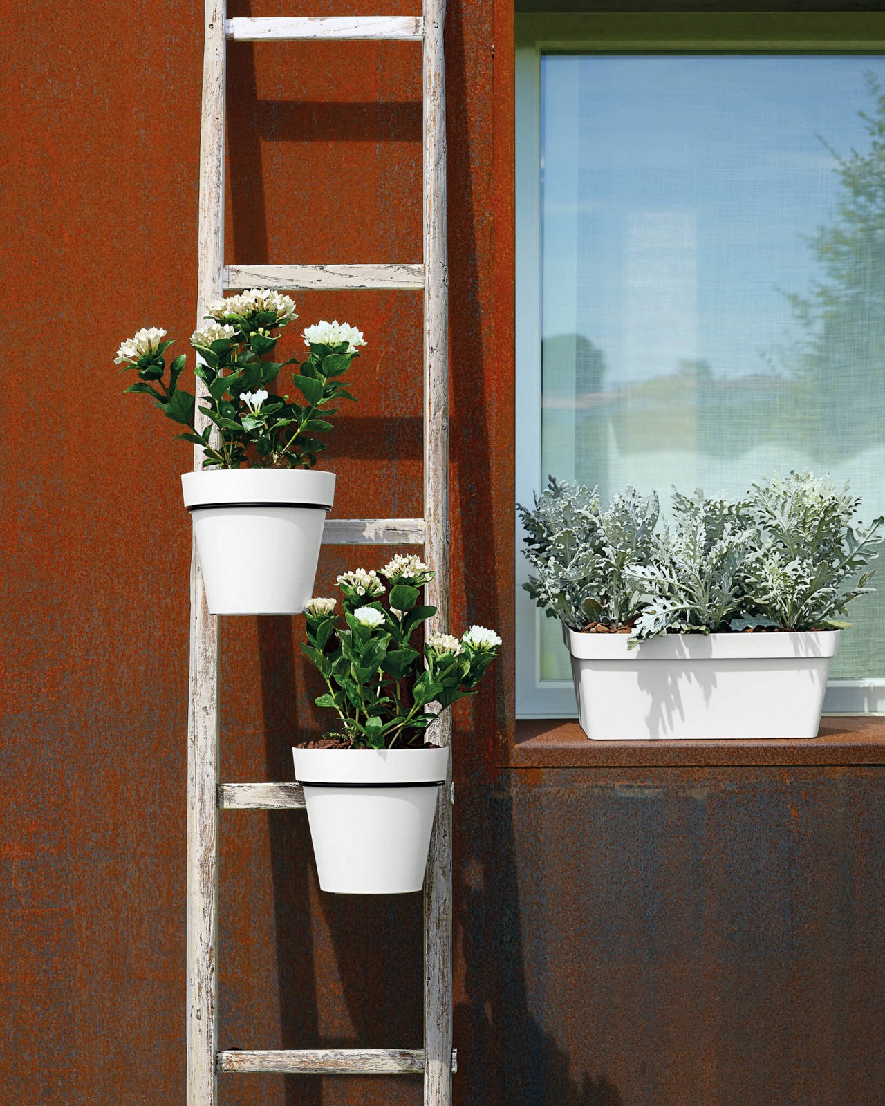 Veca Pots and Planters