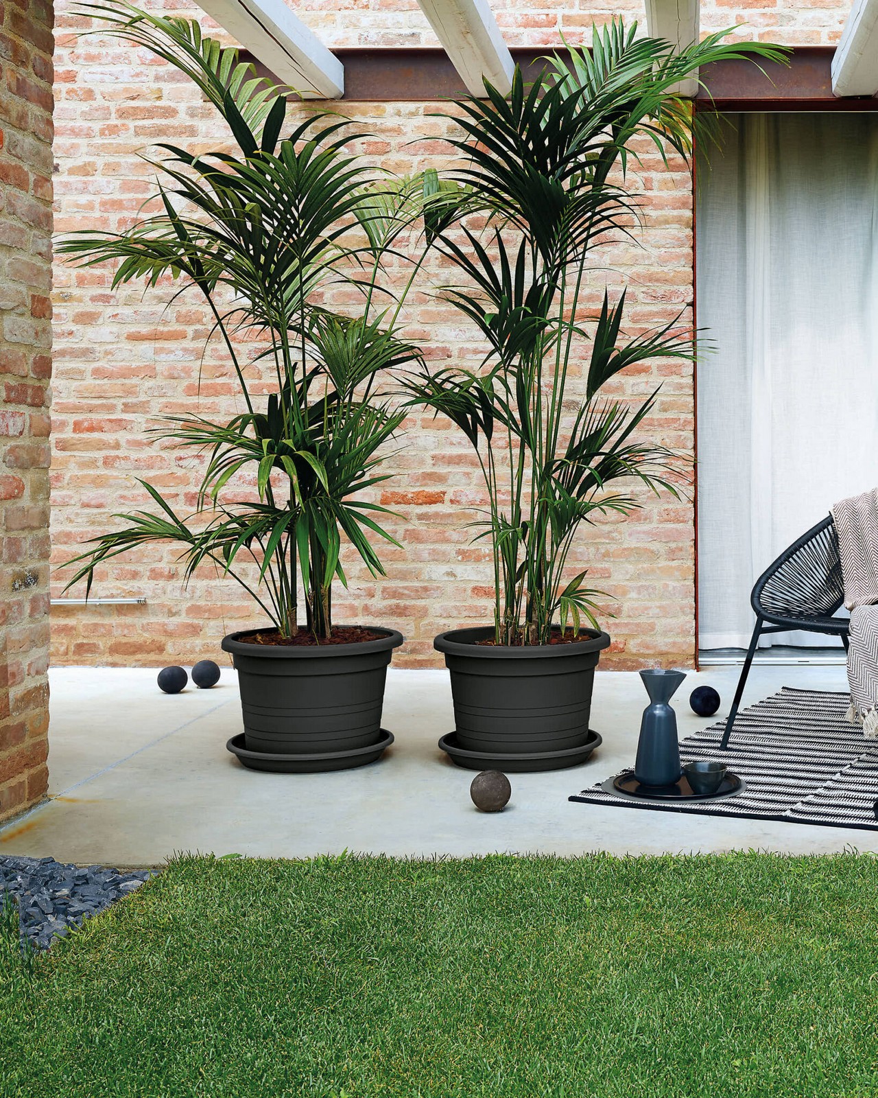 Veca Pots and Planters