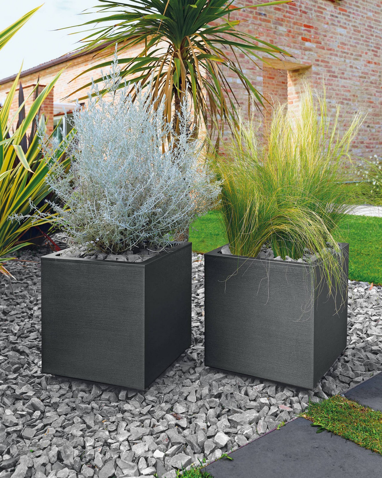 Veca Pots and Planters
