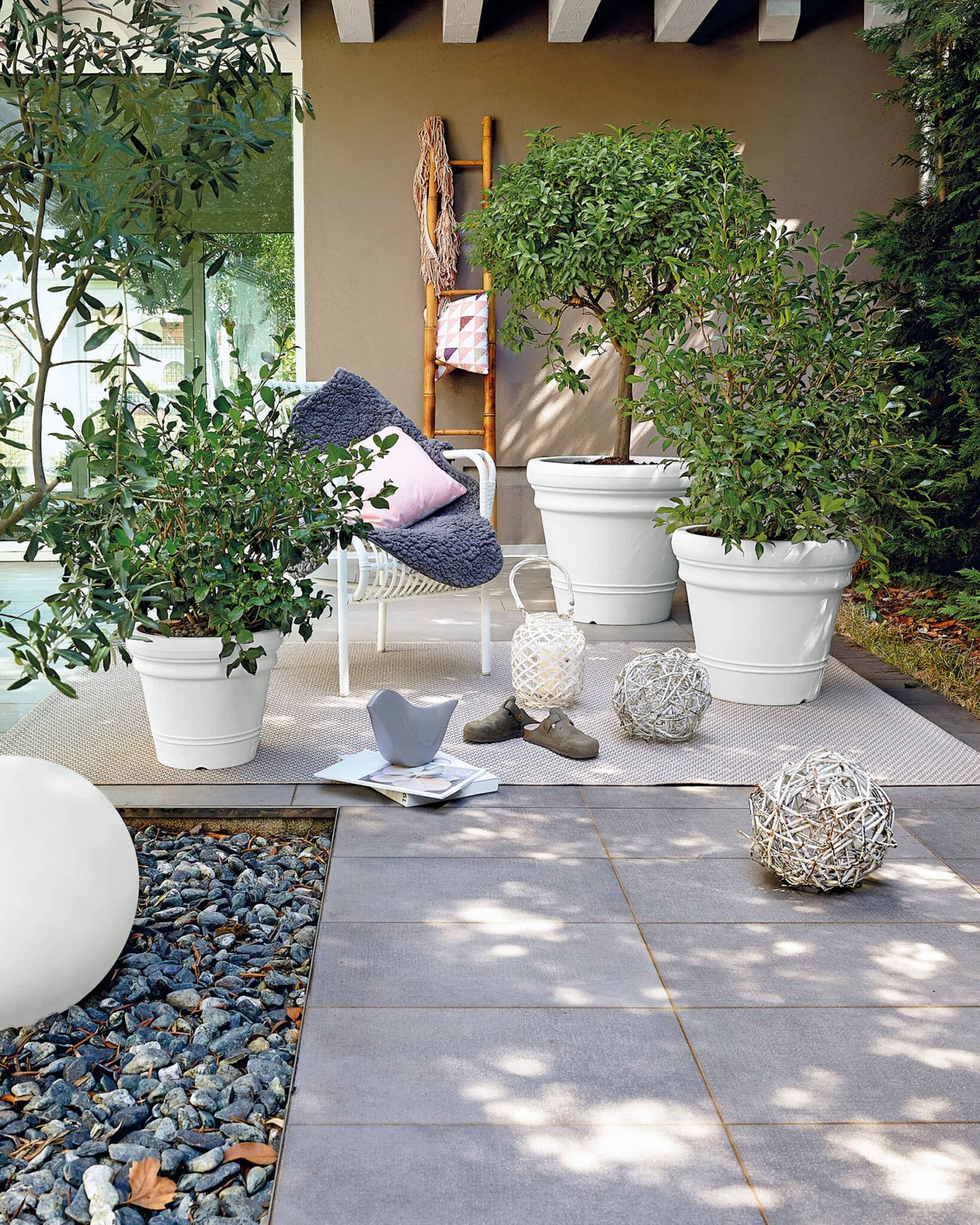 Veca Pots and Planters