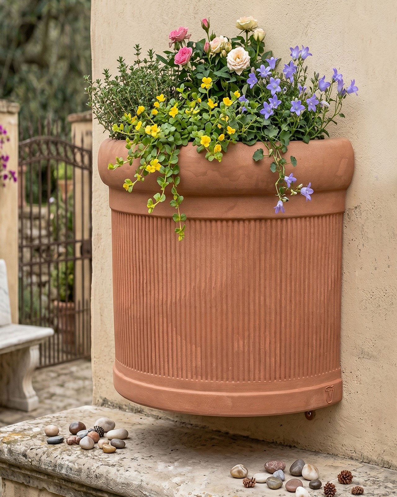 Veca Pots and Planters